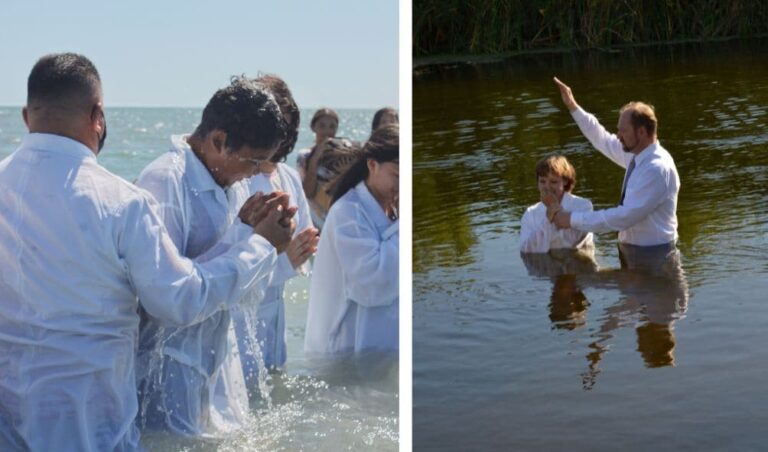 novos convertidos batizando nas águas